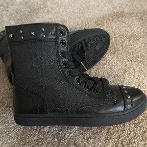 Pastry-military youth sneaker boot